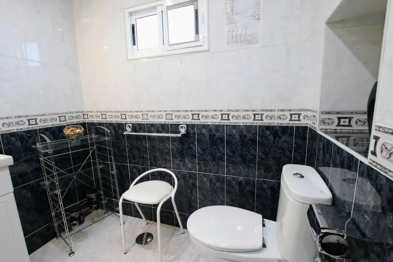 Tess Villa Azahara Alhaurín de la Torre 0*,  İspanya